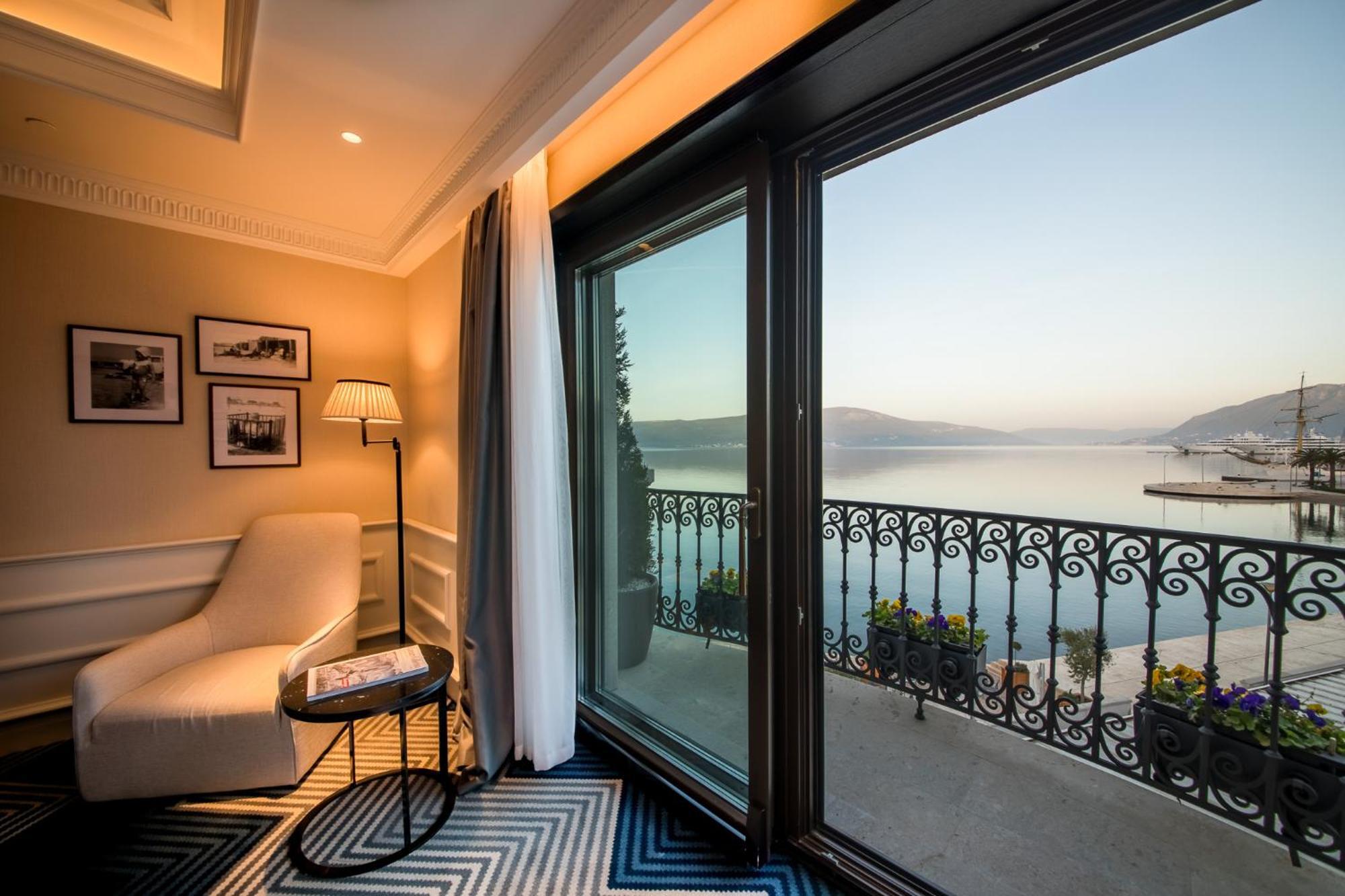Boutique Hotel La Roche 티바트 외부 사진