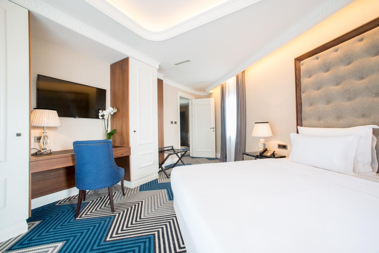 Boutique Hotel La Roche 티바트 외부 사진