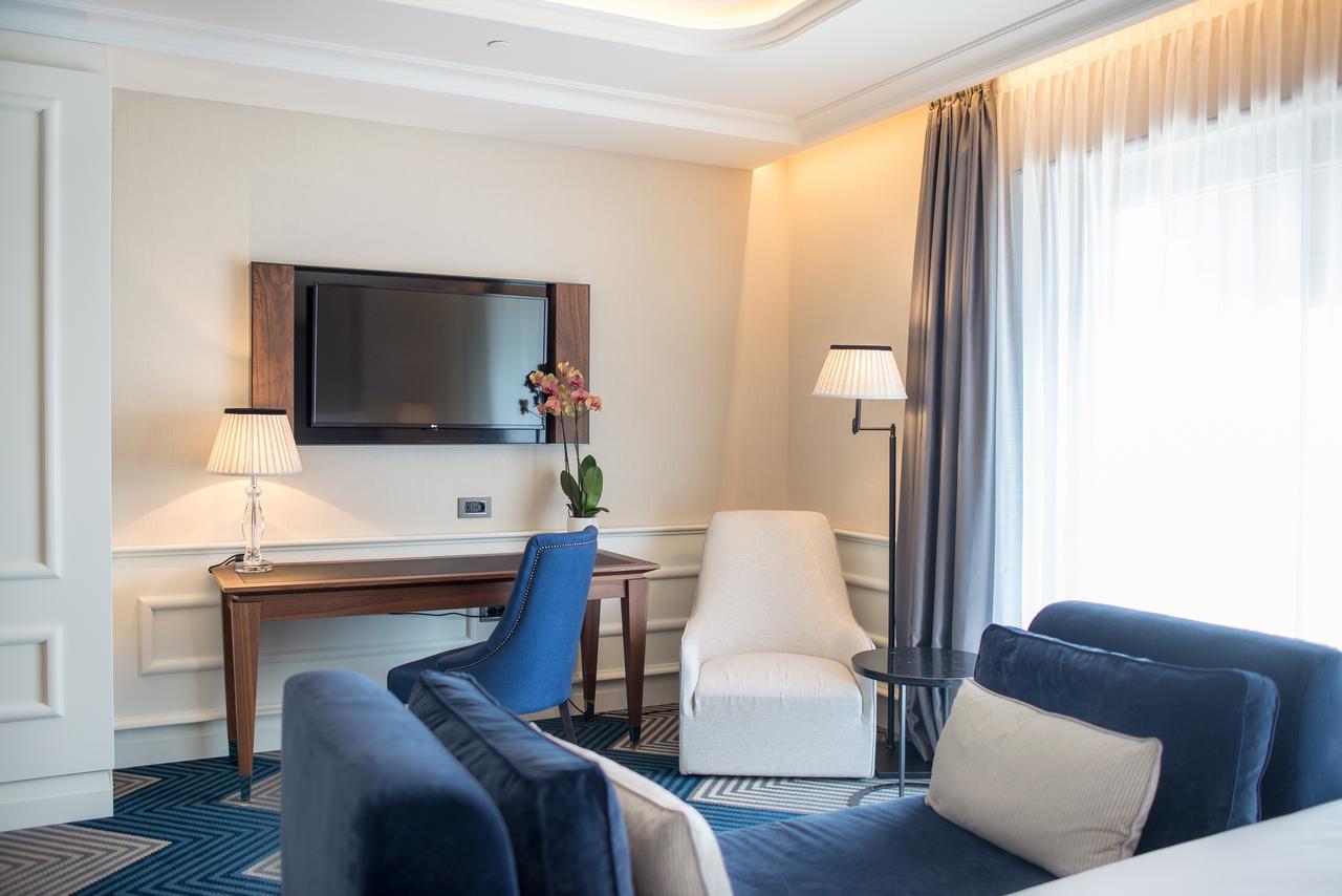 Boutique Hotel La Roche 티바트 외부 사진