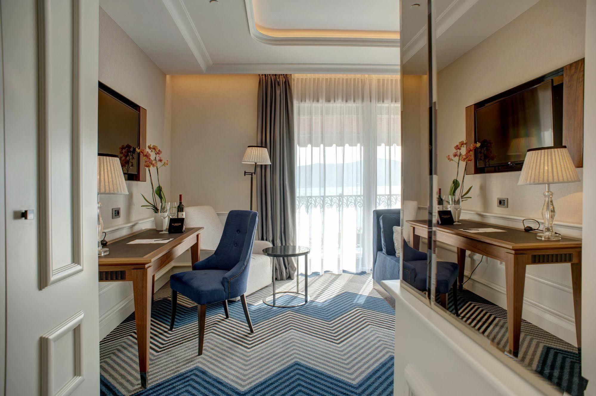 Boutique Hotel La Roche 티바트 외부 사진